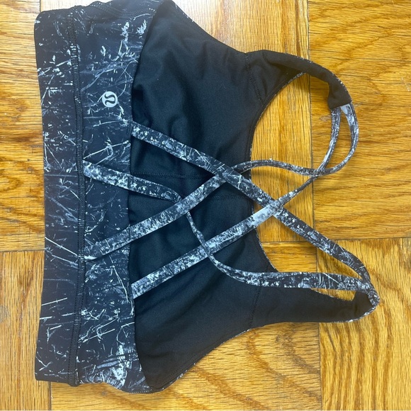 Lululemon Energy Bra Alouette Size 6 - Picture 2 of 3